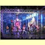 entertain18202.jpg